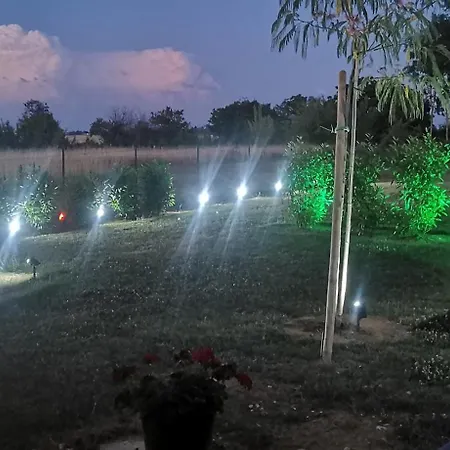 Cahute Enchantee Aubois Dormant Kamp alanı Magny-Fouchard