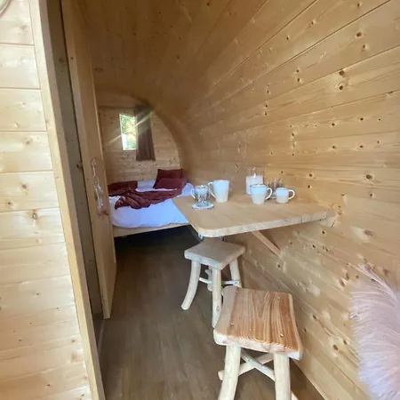 Cahute Enchantee Aubois Dormant Kamp alanı