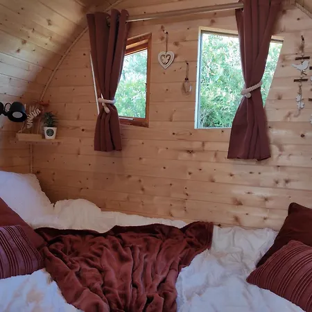 Cahute Enchantee Aubois Dormant * Magny-Fouchard