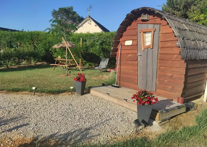 Cahute Enchantee Aubois Dormant Campingplads Magny-Fouchard