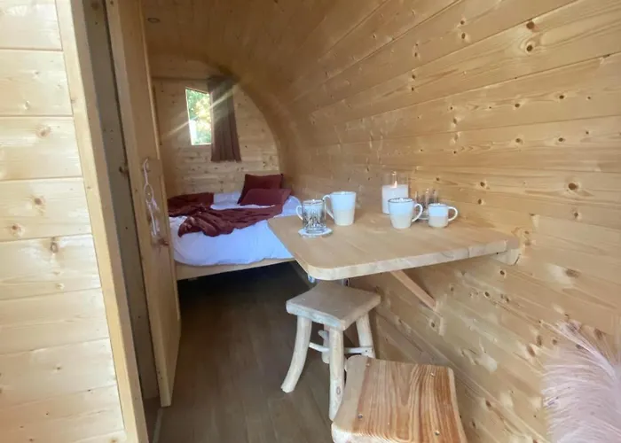 Cahute Enchantee Aubois Dormant Campingplads